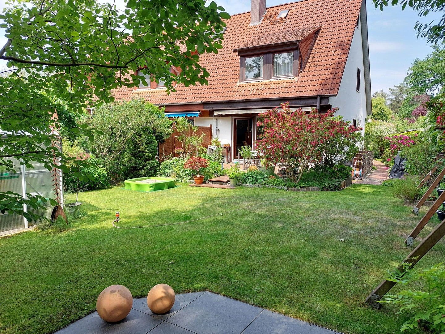 Prodej domu 114 m², pozemek 376 m², Berlin, Berlín Prodej domu 114 m², pozemek 376 m², Berlin, Berlín