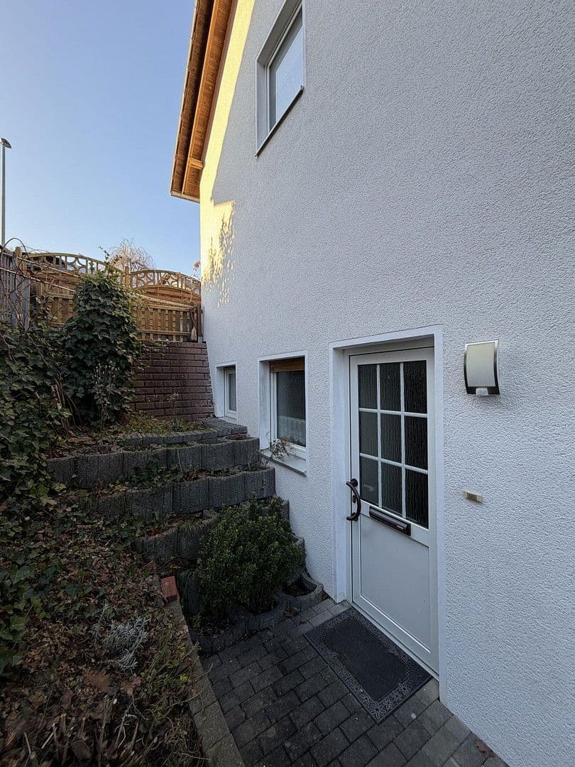 Prodej domu 175 m², pozemek 493 m², Vlotho, Severní Porýní-Vestfálsko Prodej domu 175 m², pozemek 493 m², Vlotho, Severní Porýní-Vestfálsko