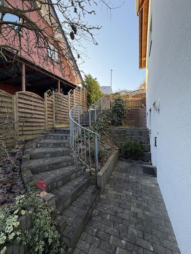 Prodej domu 175 m², pozemek 493 m², Vlotho, Severní Porýní-Vestfálsko Prodej domu 175 m², pozemek 493 m², Vlotho, Severní Porýní-Vestfálsko