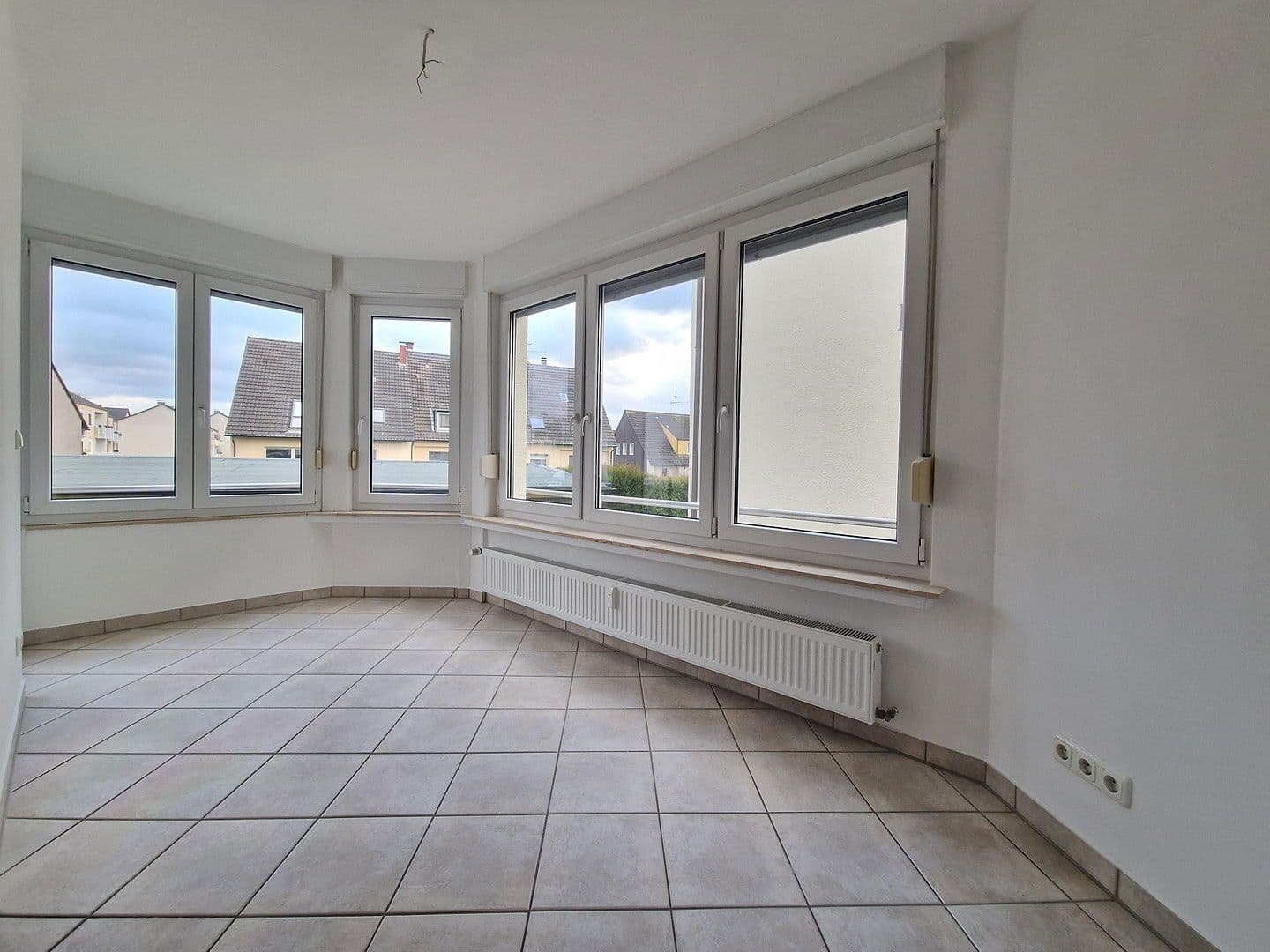 Pronájem bytu 2+kk 62 m², Bachstr. 10, Hattingen, Severní Porýní-Vestfálsko Pronájem bytu 2+kk 62 m², Bachstr. 10, Hattingen, Severní Porýní-Vestfálsko