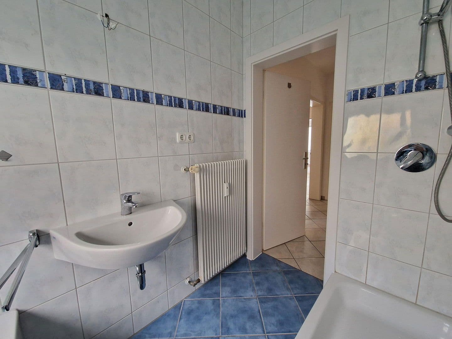 Pronájem bytu 2+kk 62 m², Bachstr. 10, Hattingen, Severní Porýní-Vestfálsko Pronájem bytu 2+kk 62 m², Bachstr. 10, Hattingen, Severní Porýní-Vestfálsko