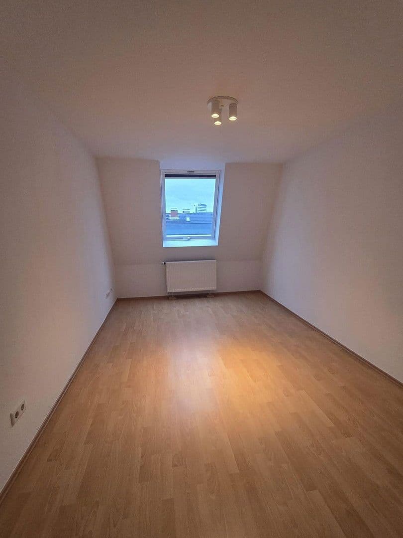 Pronájem bytu 2+1 51 m², Frankfurt, Hessen Pronájem bytu 2+1 51 m², Frankfurt, Hessen