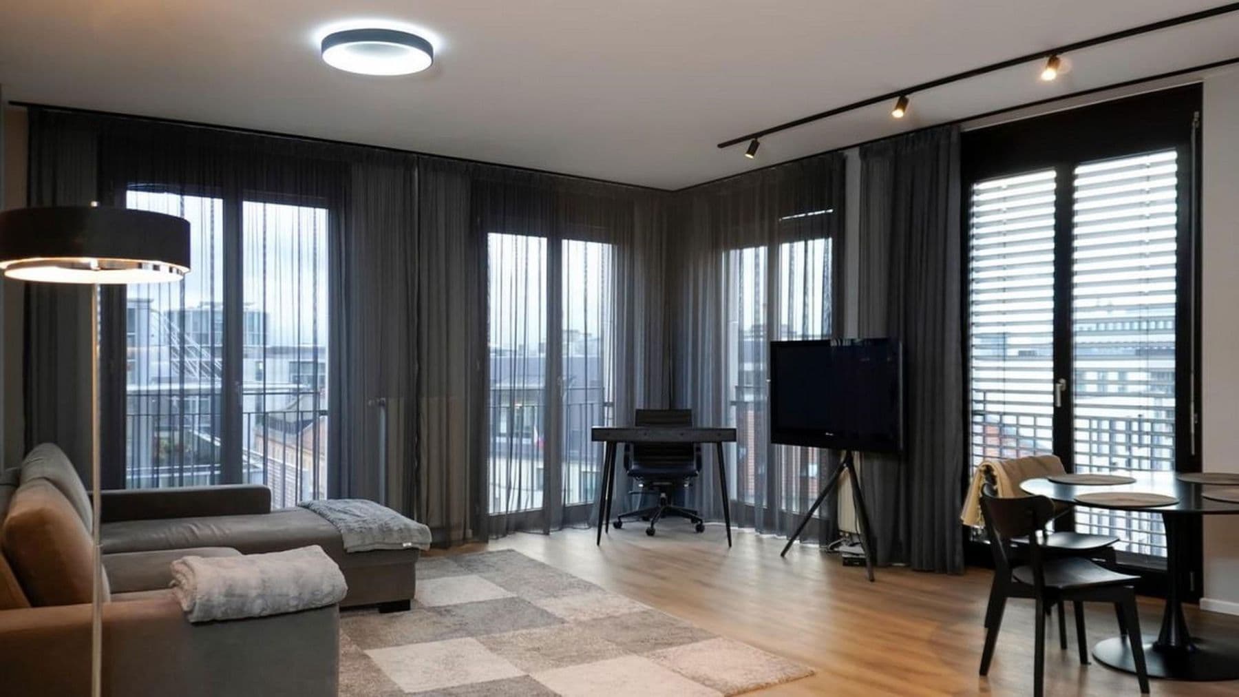 Pronájem bytu 2+1 57 m², Reinhardtstraße 25, Berlin, Berlín Pronájem bytu 2+1 57 m², Reinhardtstraße 25, Berlin, Berlín