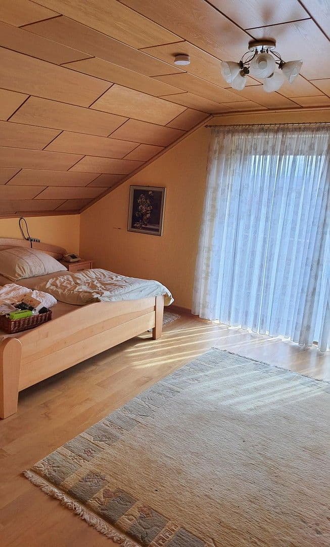 Pronájem domu 135 m², pozemek 100 m², Ingstetter Str. 5a, Pöttmes, Bavorsko Pronájem domu 135 m², pozemek 100 m², Ingstetter Str. 5a, Pöttmes, Bavorsko