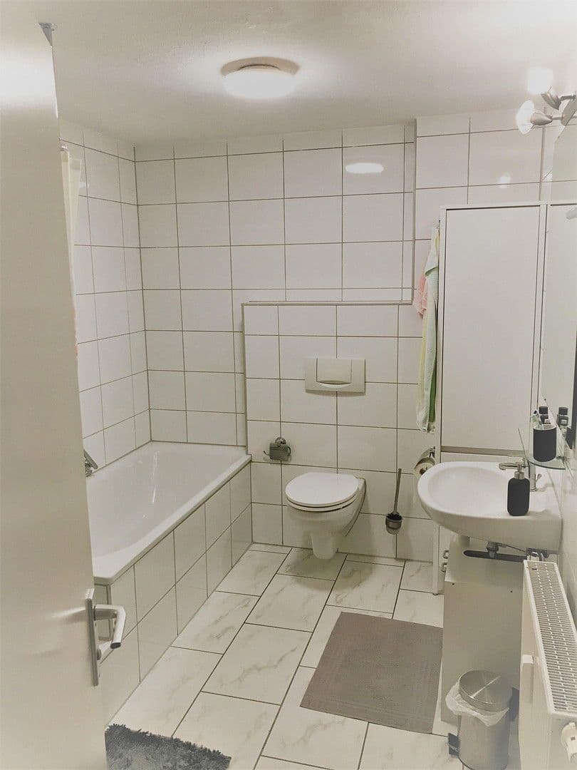 Pronájem bytu 2+1 49 m², Großbettlingen, Bádensko-Württembersko Pronájem bytu 2+1 49 m², Großbettlingen, Bádensko-Württembersko