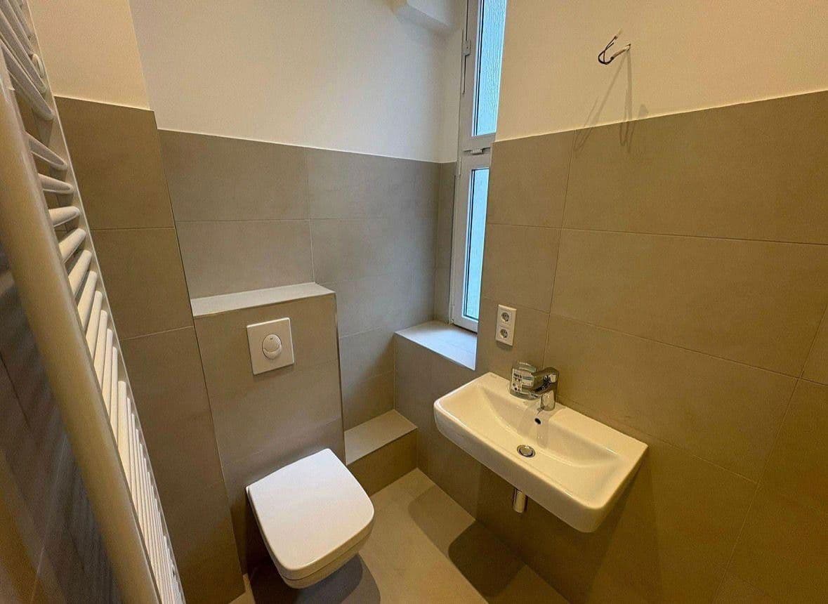 Prodej bytu 2+1 60 m², Junker-Jörg-Str. 6, Berlin, Berlín Prodej bytu 2+1 60 m², Junker-Jörg-Str. 6, Berlin, Berlín