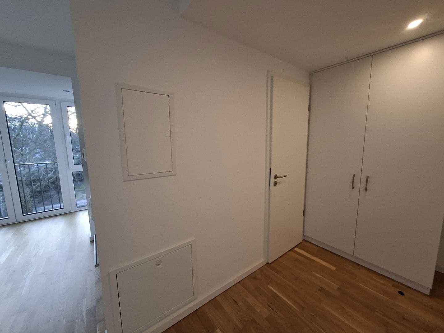 Pronájem bytu 1+1 27 m², Königin-Luise-Straße 11, Berlin-Dahlem, Berlín Pronájem bytu 1+1 27 m², Königin-Luise-Straße 11, Berlin-Dahlem, Berlín