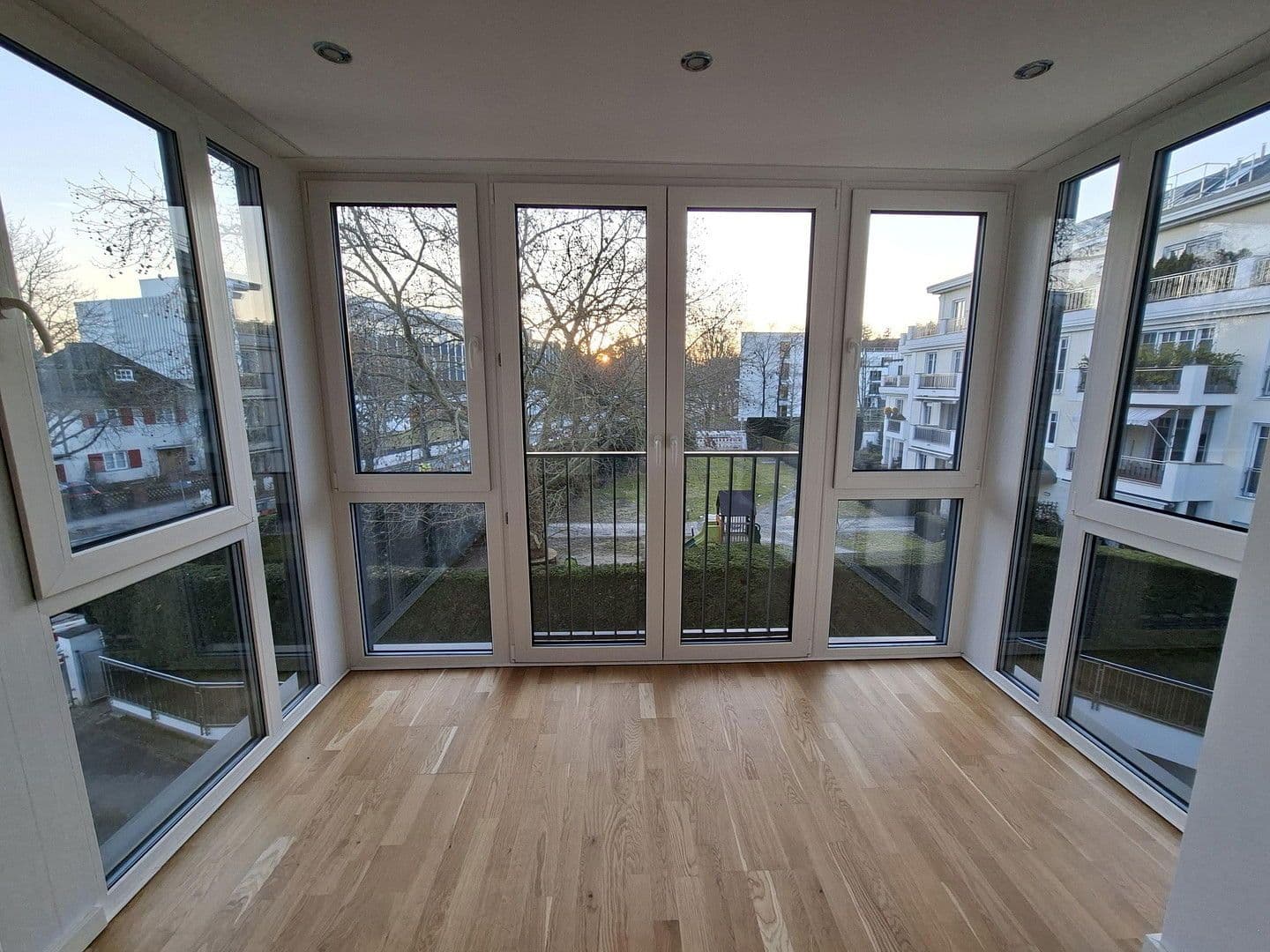 Pronájem bytu 1+1 27 m², Königin-Luise-Straße 11, Berlin-Dahlem, Berlín Pronájem bytu 1+1 27 m², Königin-Luise-Straße 11, Berlin-Dahlem, Berlín