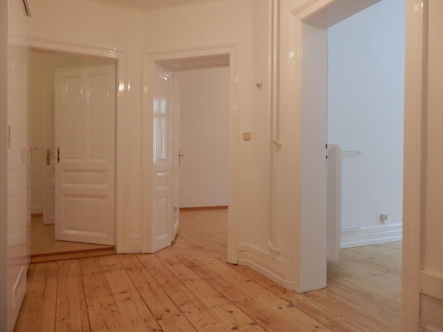 Pronájem bytu 2+1 81 m², Friedberger Landstraße 86, frankfurt am Main, Hessen Pronájem bytu 2+1 81 m², Friedberger Landstraße 86, frankfurt am Main, Hessen