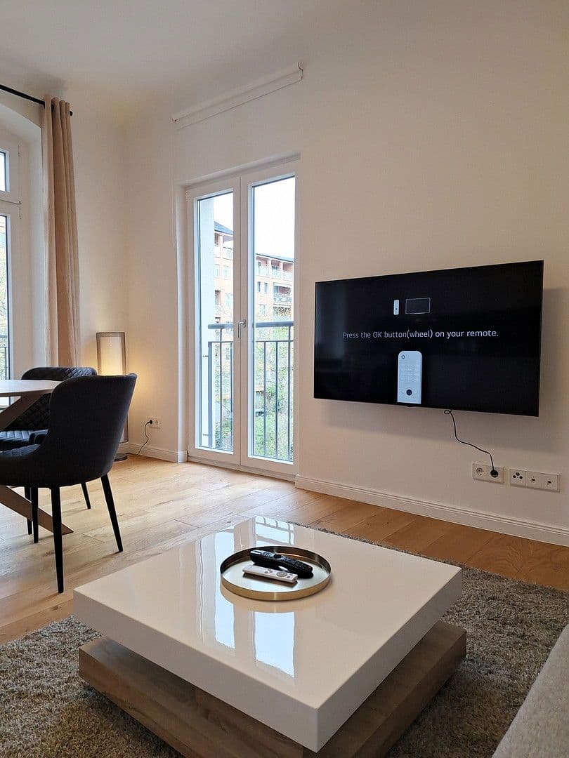 Pronájem bytu 2+1 55 m², Pascalstr. 4, Berlin, Berlín Pronájem bytu 2+1 55 m², Pascalstr. 4, Berlin, Berlín