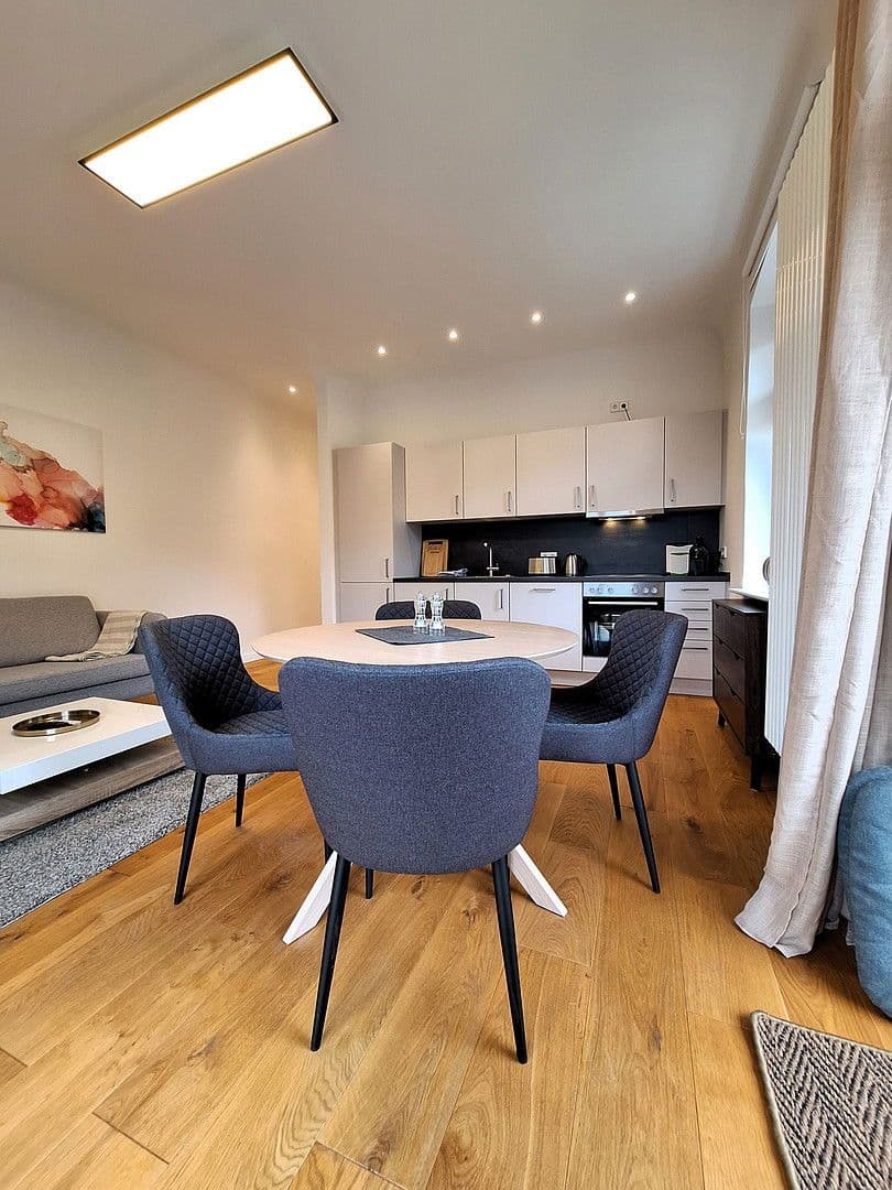 Pronájem bytu 2+1 55 m², Pascalstr. 4, Berlin, Berlín Pronájem bytu 2+1 55 m², Pascalstr. 4, Berlin, Berlín