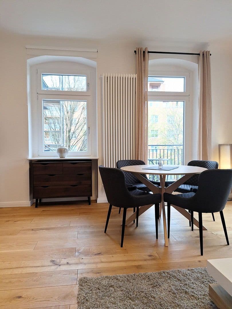 Pronájem bytu 2+1 55 m², Pascalstr. 4, Berlin, Berlín Pronájem bytu 2+1 55 m², Pascalstr. 4, Berlin, Berlín