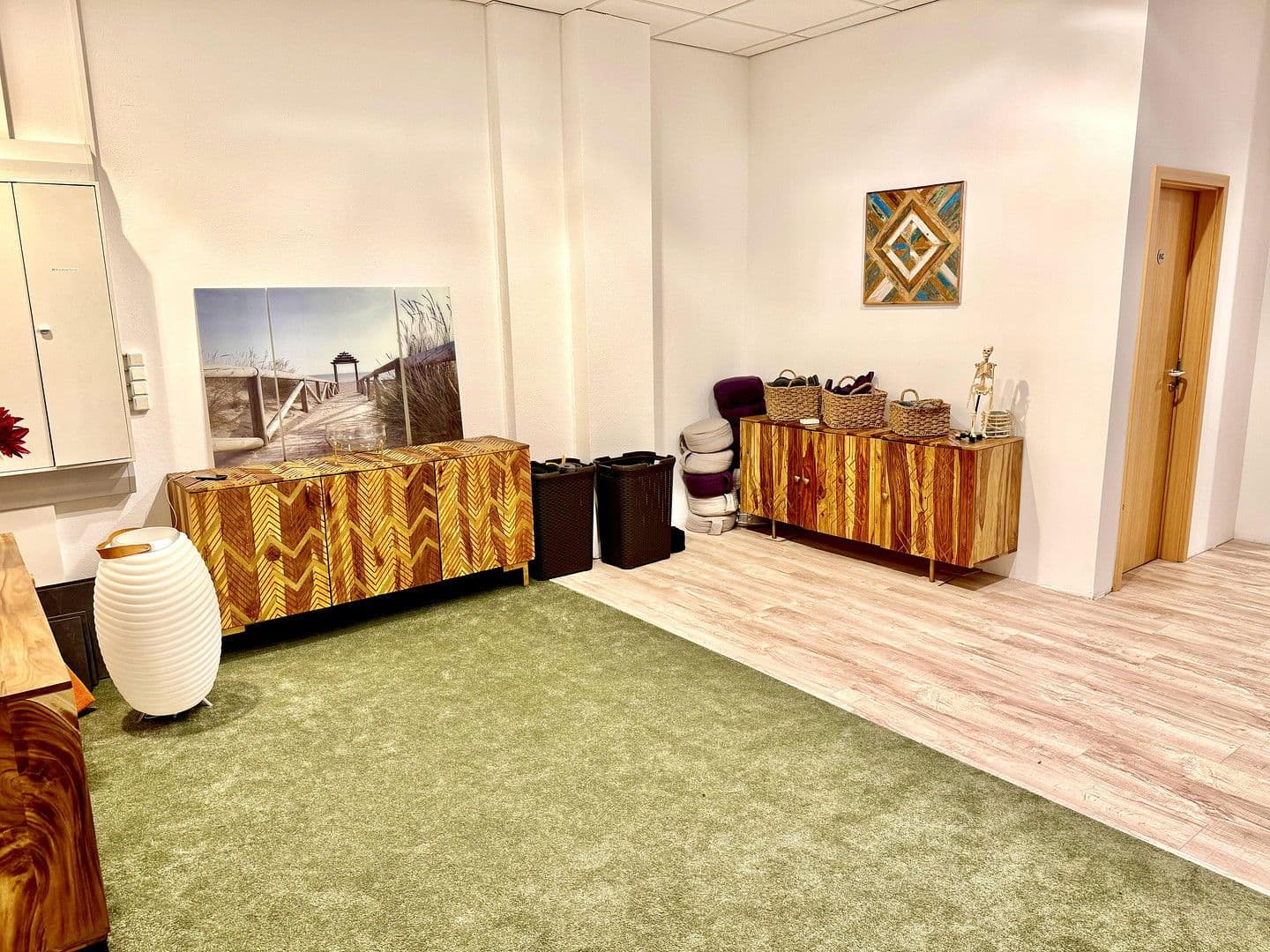 Pronájem kanceláře 160 m², Lübecker Straße 25-27, Schwerin - Altstadt, Mecklenburg-Vorpommern Pronájem kanceláře 160 m², Lübecker Straße 25-27, Schwerin - Altstadt, Mecklenburg-Vorpommern