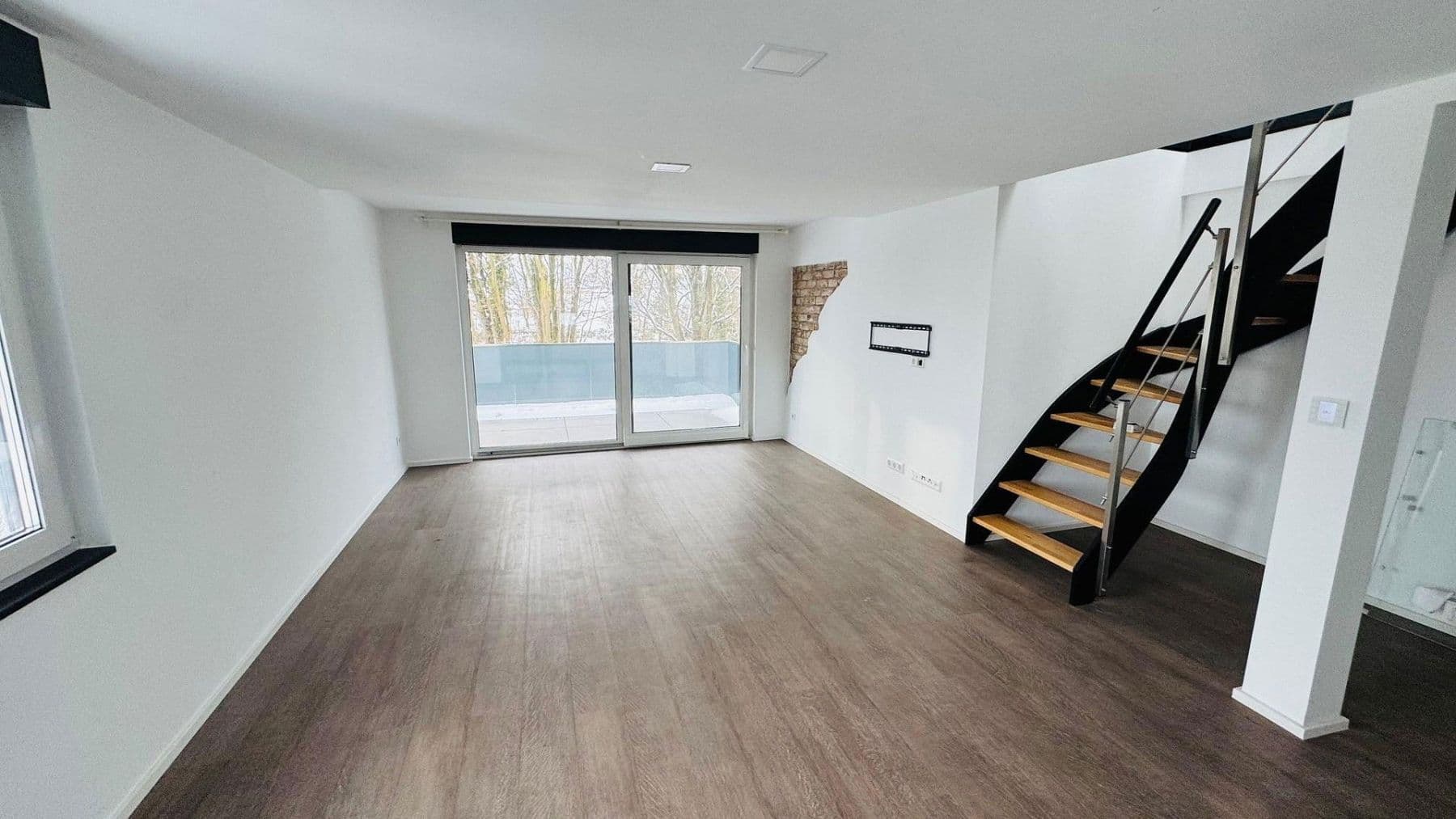 Pronájem bytu 3+kk 135 m², Ludwigsburg, Bádensko-Württembersko Pronájem bytu 3+kk 135 m², Ludwigsburg, Bádensko-Württembersko