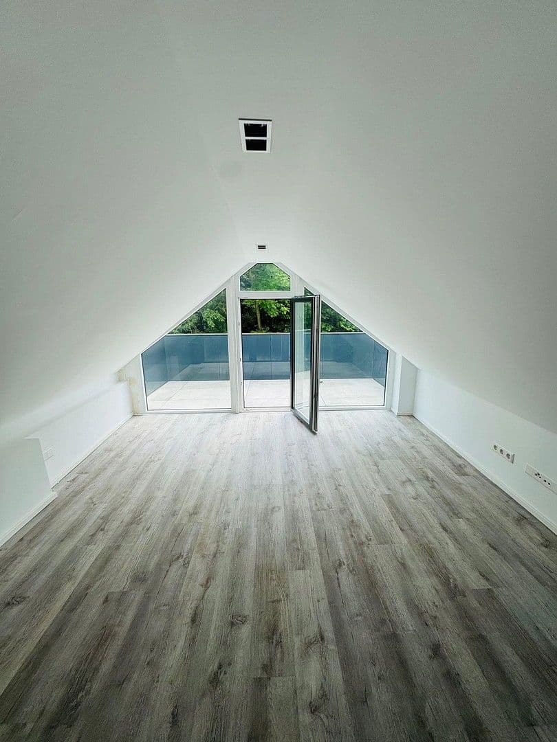 Pronájem bytu 3+kk 135 m², Ludwigsburg, Bádensko-Württembersko Pronájem bytu 3+kk 135 m², Ludwigsburg, Bádensko-Württembersko