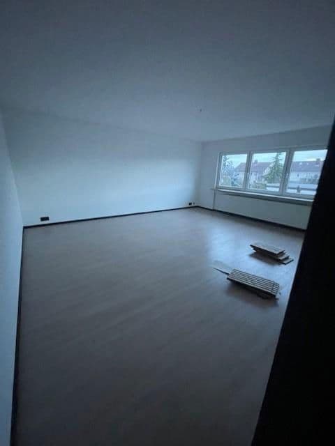 Pronájem bytu 4+1 90 m², Biblis, Hessen Pronájem bytu 4+1 90 m², Biblis, Hessen