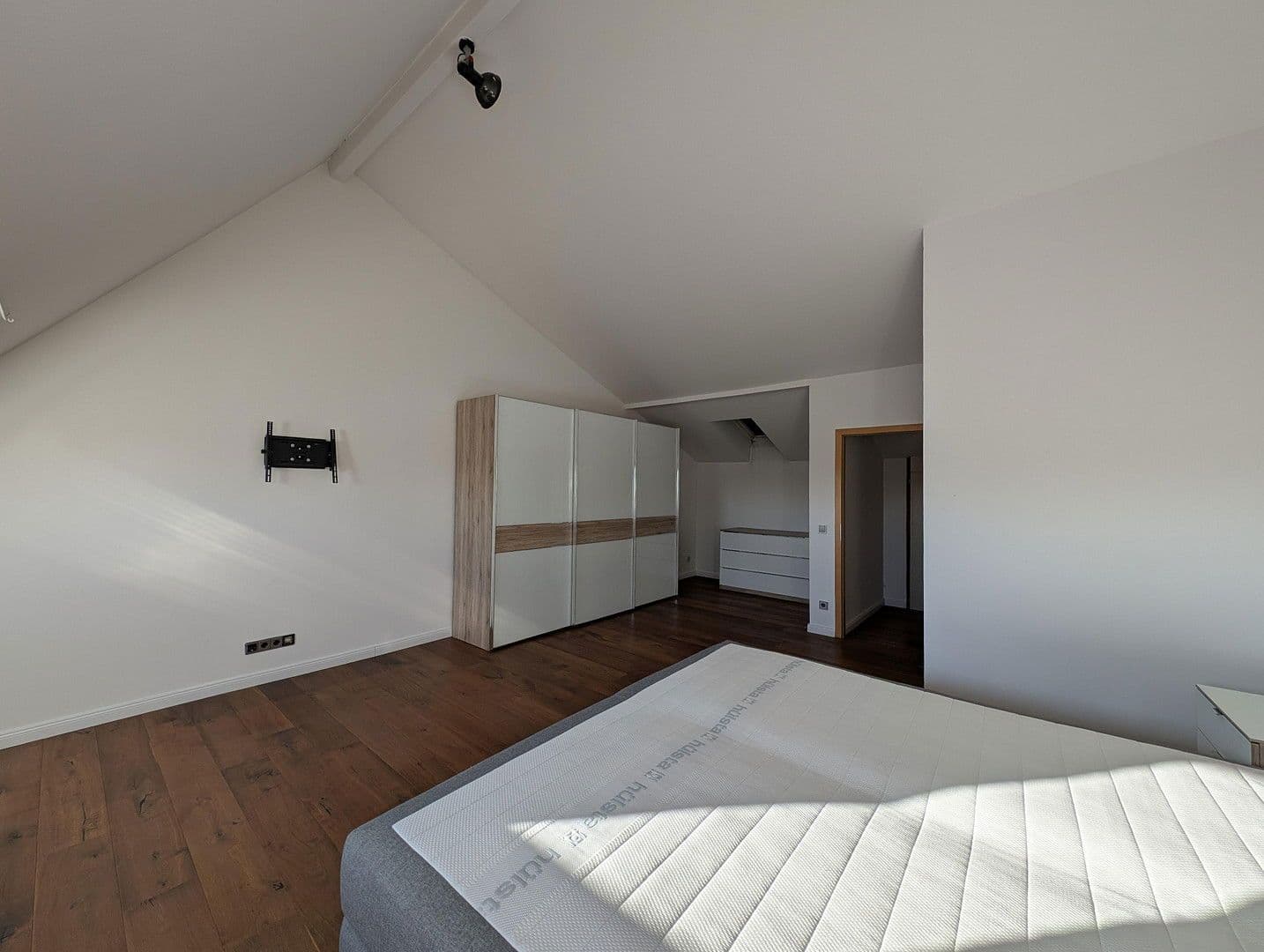 Prodej domu 149 m², pozemek 155 m², Westendstraße 4, Kirchheim b. München, Bavorsko Prodej domu 149 m², pozemek 155 m², Westendstraße 4, Kirchheim b. München, Bavorsko