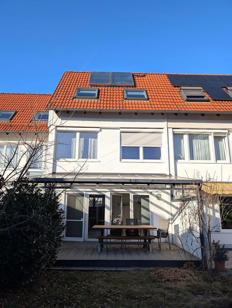 Prodej domu 149 m², pozemek 155 m², Westendstraße 4, Kirchheim b. München, Bavorsko Prodej domu 149 m², pozemek 155 m², Westendstraße 4, Kirchheim b. München, Bavorsko