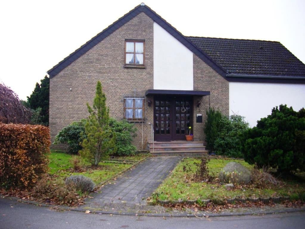 Prodej domu 192 m², pozemek 607 m², Vlotho, Severní Porýní-Vestfálsko Prodej domu 192 m², pozemek 607 m², Vlotho, Severní Porýní-Vestfálsko