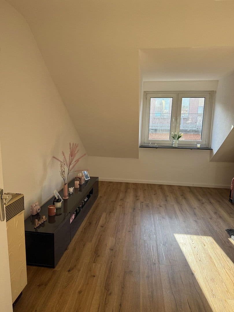 Pronájem bytu 2+1 44 m², St.-Georgen-Steige 17, Pforzheim, Bádensko-Württembersko Pronájem bytu 2+1 44 m², St.-Georgen-Steige 17, Pforzheim, Bádensko-Württembersko