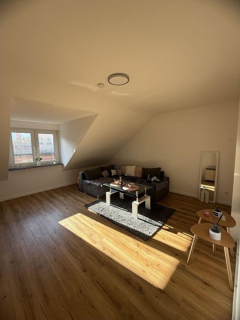 Pronájem bytu 2+1 44 m², St.-Georgen-Steige 17, Pforzheim, Bádensko-Württembersko Pronájem bytu 2+1 44 m², St.-Georgen-Steige 17, Pforzheim, Bádensko-Württembersko