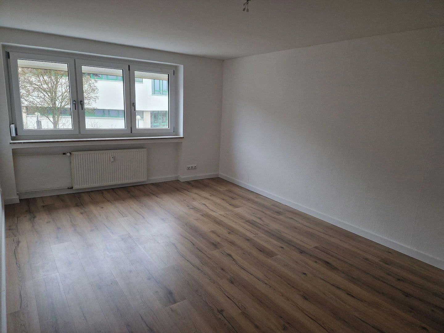 Pronájem bytu 4+1 91 m², Bismarckstraße 31, Gunzenhausen, Bavorsko Pronájem bytu 4+1 91 m², Bismarckstraße 31, Gunzenhausen, Bavorsko