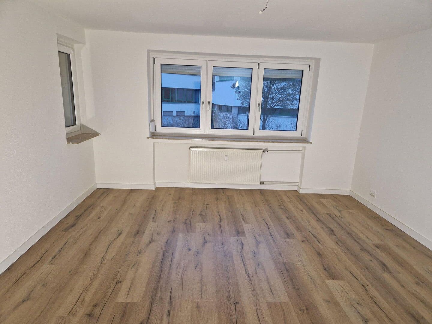 Pronájem bytu 4+1 91 m², Bismarckstraße 31, Gunzenhausen, Bavorsko Pronájem bytu 4+1 91 m², Bismarckstraße 31, Gunzenhausen, Bavorsko