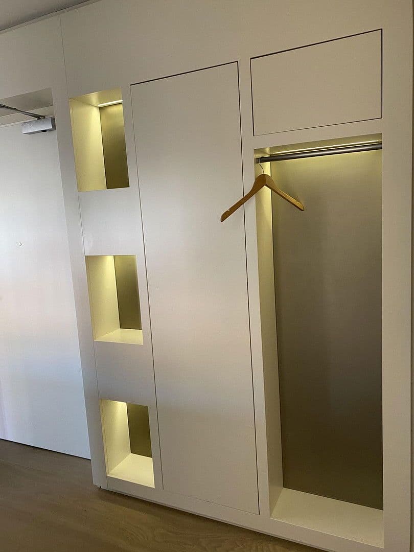 Pronájem bytu 2+1 60 m², Adams-Lehmann-Straße 52, München, Bavorsko Pronájem bytu 2+1 60 m², Adams-Lehmann-Straße 52, München, Bavorsko