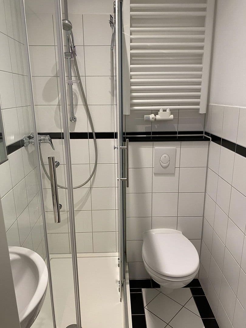 Pronájem bytu 1+1 22 m², Reichstr. 0, Nürnberg, Bavorsko Pronájem bytu 1+1 22 m², Reichstr. 0, Nürnberg, Bavorsko