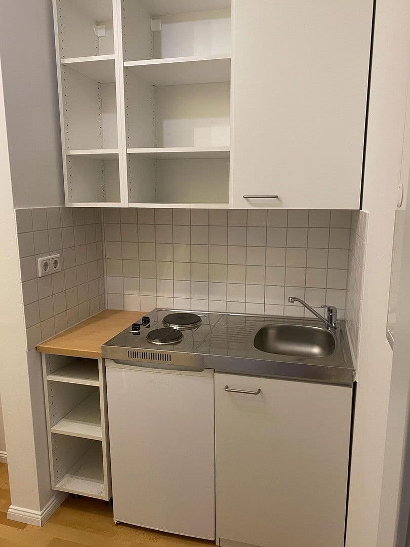 Pronájem bytu 1+1 22 m², Reichstr. 0, Nürnberg, Bavorsko Pronájem bytu 1+1 22 m², Reichstr. 0, Nürnberg, Bavorsko