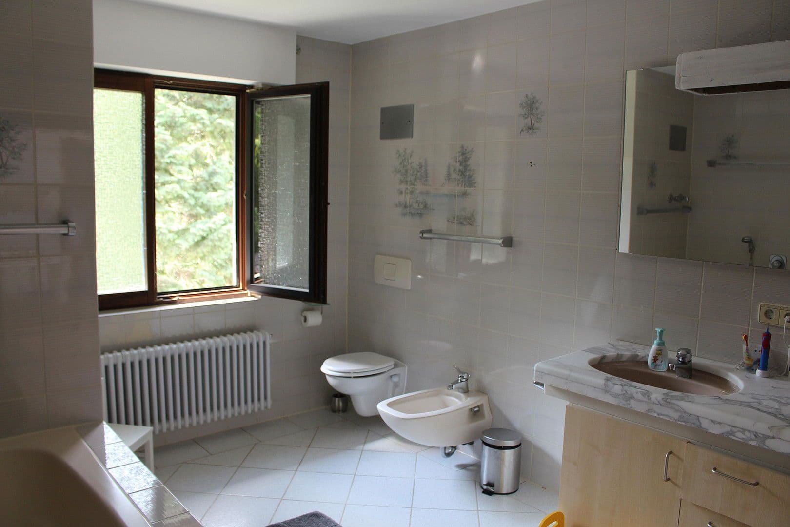 Prodej domu 230 m², pozemek 470 m², Stuttgart, Bádensko-Württembersko Prodej domu 230 m², pozemek 470 m², Stuttgart, Bádensko-Württembersko