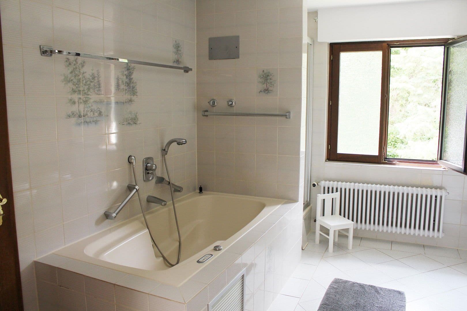 Prodej domu 230 m², pozemek 470 m², Stuttgart, Bádensko-Württembersko Prodej domu 230 m², pozemek 470 m², Stuttgart, Bádensko-Württembersko