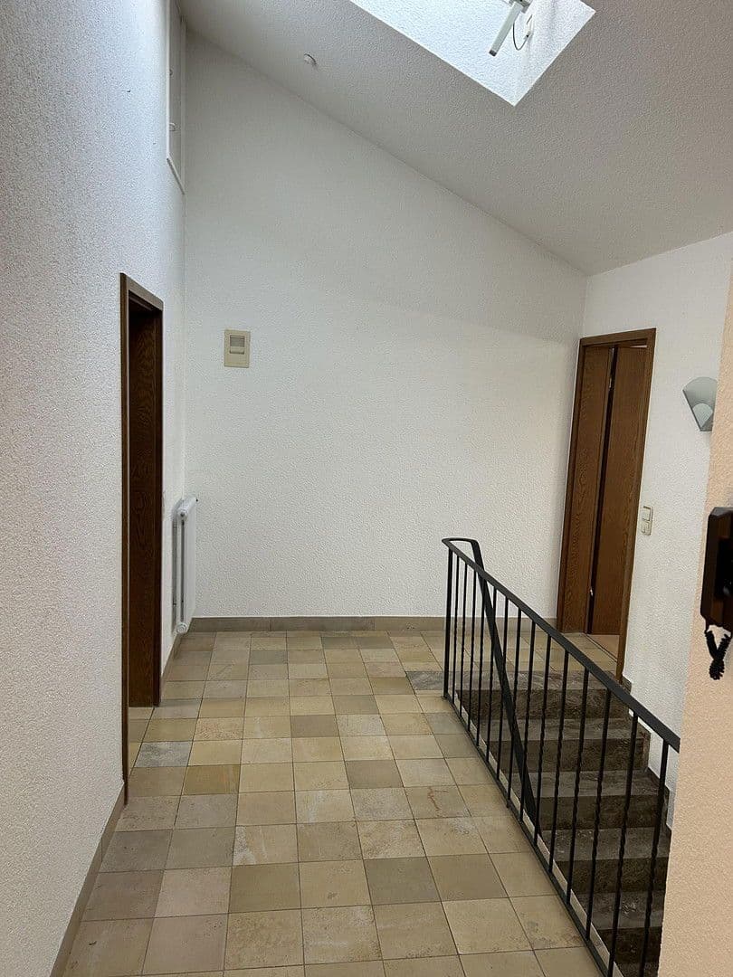 Prodej domu 230 m², pozemek 470 m², Stuttgart, Bádensko-Württembersko Prodej domu 230 m², pozemek 470 m², Stuttgart, Bádensko-Württembersko