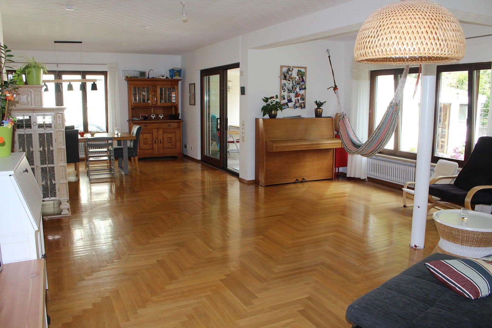 Prodej domu 230 m², pozemek 470 m², Stuttgart, Bádensko-Württembersko Prodej domu 230 m², pozemek 470 m², Stuttgart, Bádensko-Württembersko