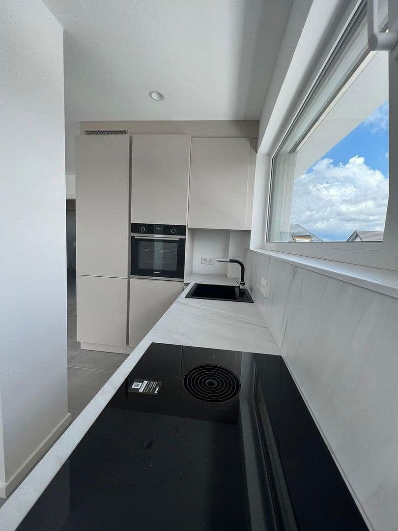 Pronájem bytu 2+1 76 m², Johann-Baptist-Enderle-Weg 6, Hochheim, Hessen Pronájem bytu 2+1 76 m², Johann-Baptist-Enderle-Weg 6, Hochheim, Hessen