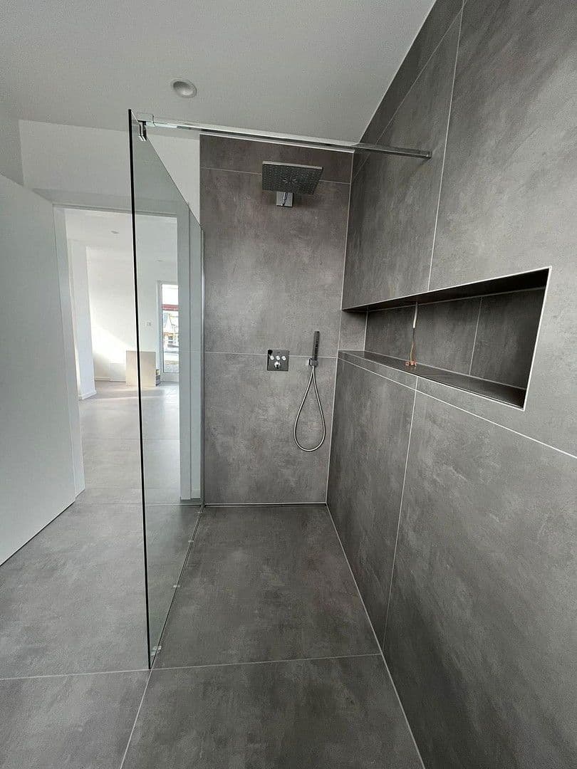 Pronájem bytu 2+1 76 m², Johann-Baptist-Enderle-Weg 6, Hochheim, Hessen Pronájem bytu 2+1 76 m², Johann-Baptist-Enderle-Weg 6, Hochheim, Hessen