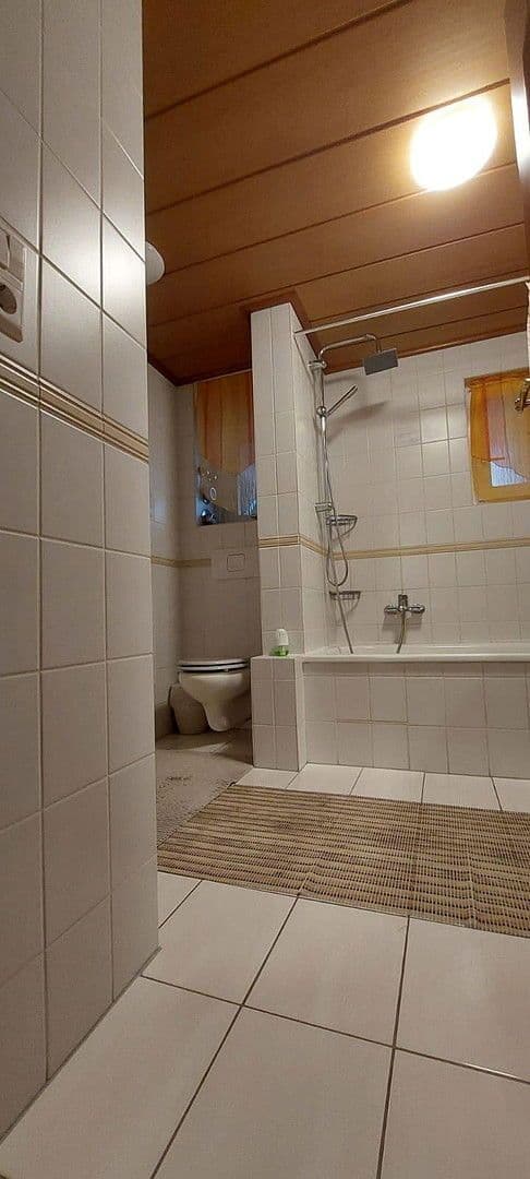 Pronájem bytu 3+1 106 m², Tulpenweg 5, Friesenheim, Bádensko-Württembersko Pronájem bytu 3+1 106 m², Tulpenweg 5, Friesenheim, Bádensko-Württembersko