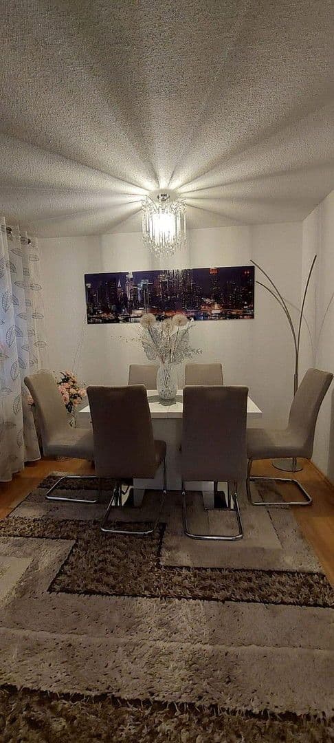 Pronájem bytu 3+1 106 m², Tulpenweg 5, Friesenheim, Bádensko-Württembersko Pronájem bytu 3+1 106 m², Tulpenweg 5, Friesenheim, Bádensko-Württembersko