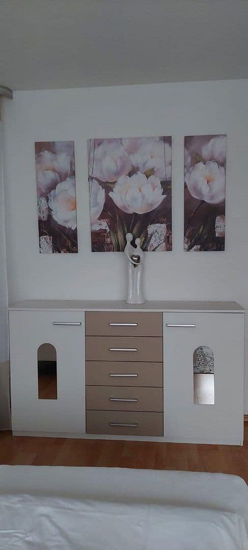 Pronájem bytu 3+1 106 m², Tulpenweg 5, Friesenheim, Bádensko-Württembersko Pronájem bytu 3+1 106 m², Tulpenweg 5, Friesenheim, Bádensko-Württembersko