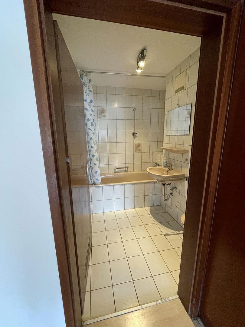 Pronájem bytu 1+1 42 m², Koldestraße 8, Erlangen, Bavorsko Pronájem bytu 1+1 42 m², Koldestraße 8, Erlangen, Bavorsko