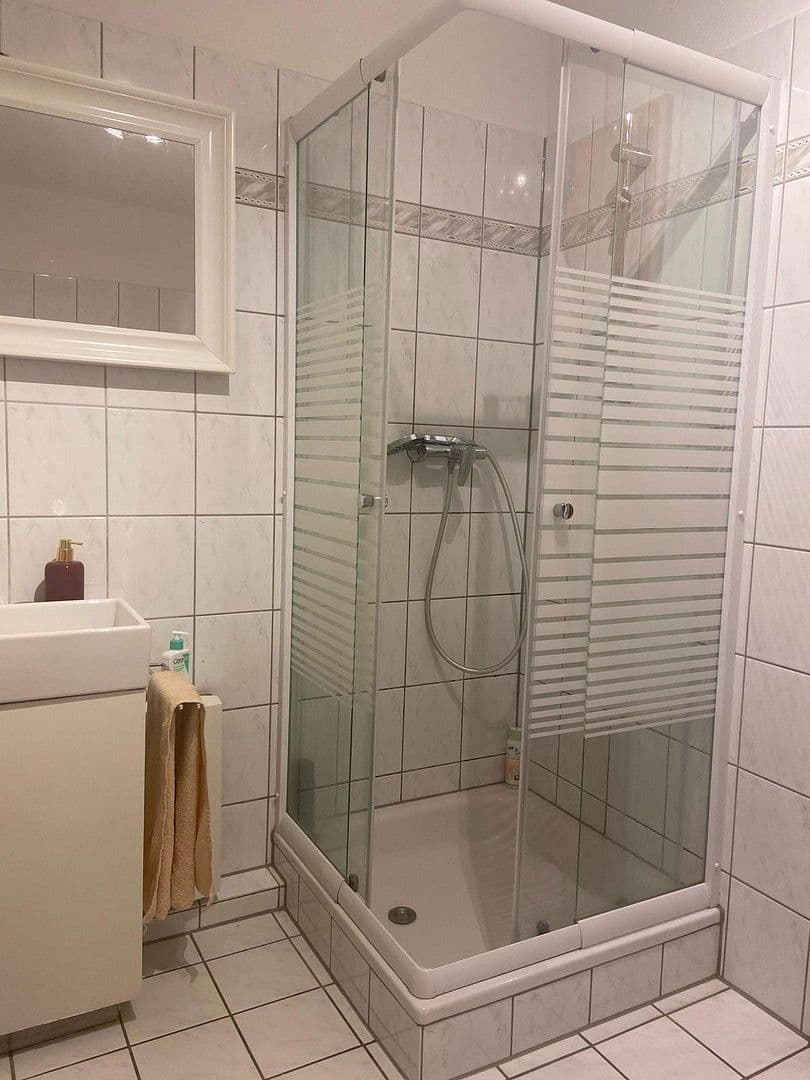 Pronájem bytu 4+1 89 m², Köln, Severní Porýní-Vestfálsko Pronájem bytu 4+1 89 m², Köln, Severní Porýní-Vestfálsko