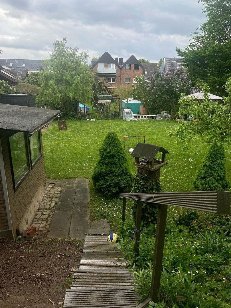 Pronájem bytu 4+1 89 m², Köln, Severní Porýní-Vestfálsko Pronájem bytu 4+1 89 m², Köln, Severní Porýní-Vestfálsko