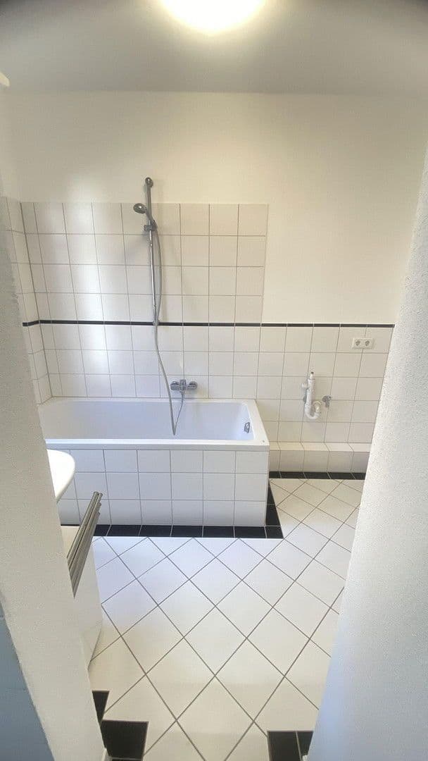 Pronájem bytu 2+1 60 m², Reichstr. 0, Nürnberg, Bavorsko Pronájem bytu 2+1 60 m², Reichstr. 0, Nürnberg, Bavorsko