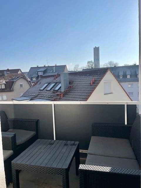 Pronájem bytu 3+1 69 m², Stuttgart, Bádensko-Württembersko Pronájem bytu 3+1 69 m², Stuttgart, Bádensko-Württembersko