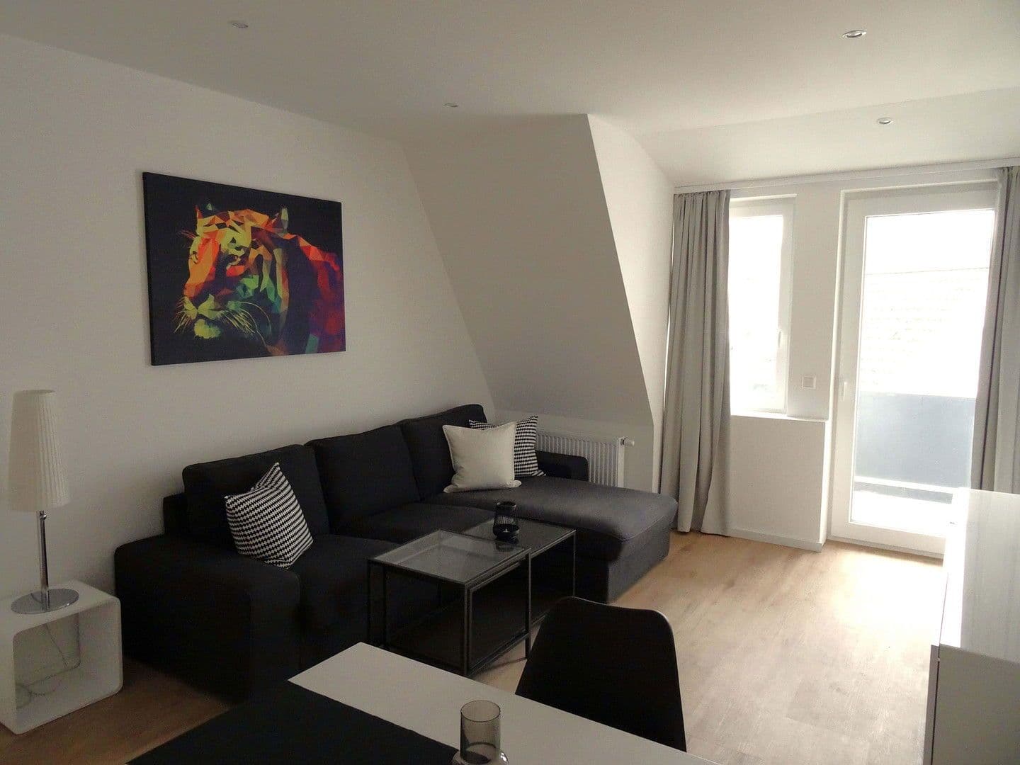 Pronájem bytu 3+1 69 m², Stuttgart, Bádensko-Württembersko Pronájem bytu 3+1 69 m², Stuttgart, Bádensko-Württembersko
