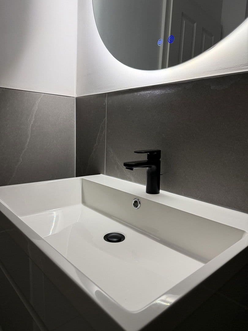 Prodej bytu 2+1 62 m², Pinneberger Chausse 37, Hamburg, Hamburg Prodej bytu 2+1 62 m², Pinneberger Chausse 37, Hamburg, Hamburg