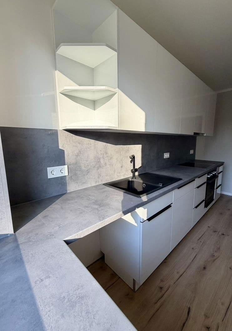 Prodej bytu 2+1 62 m², Pinneberger Chausse 37, Hamburg, Hamburg Prodej bytu 2+1 62 m², Pinneberger Chausse 37, Hamburg, Hamburg