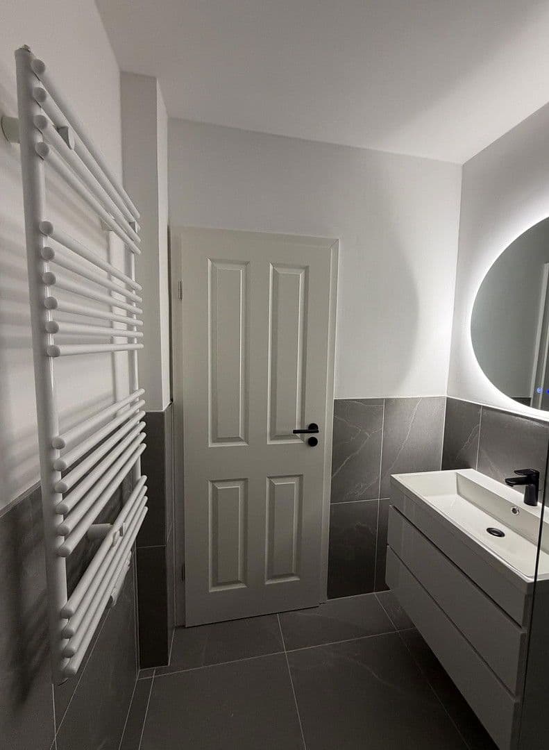 Prodej bytu 2+1 62 m², Pinneberger Chausse 37, Hamburg, Hamburg Prodej bytu 2+1 62 m², Pinneberger Chausse 37, Hamburg, Hamburg