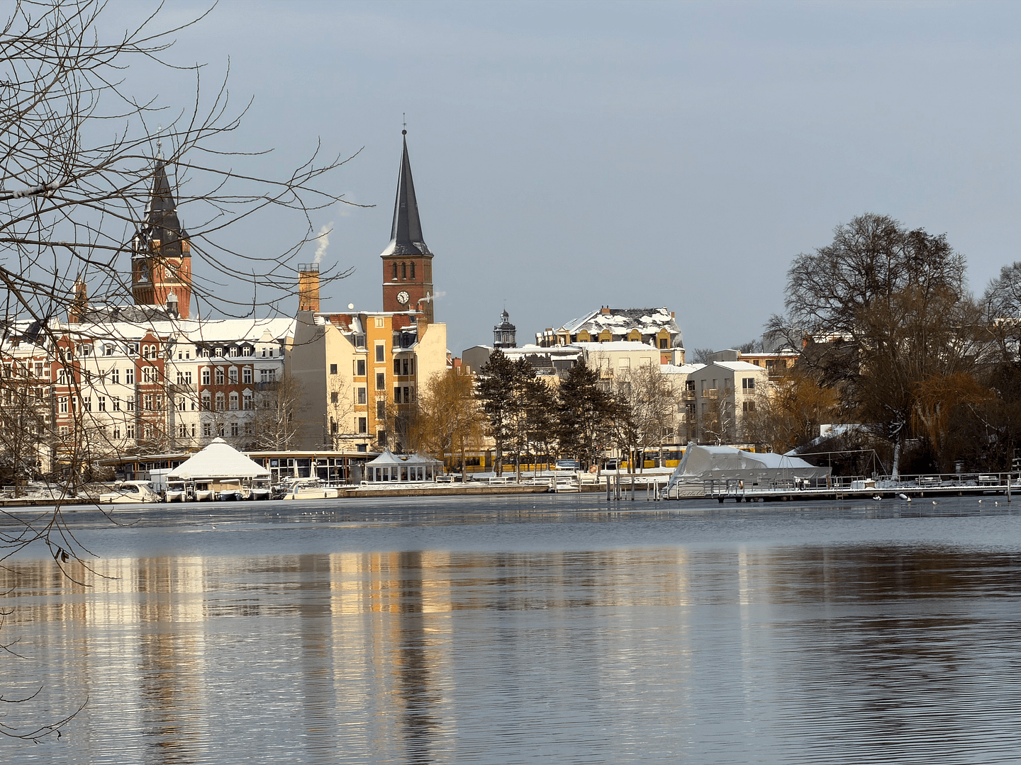 Pronájem bytu 2+1 54 m², Berlin, Berlín Pronájem bytu 2+1 54 m², Berlin, Berlín