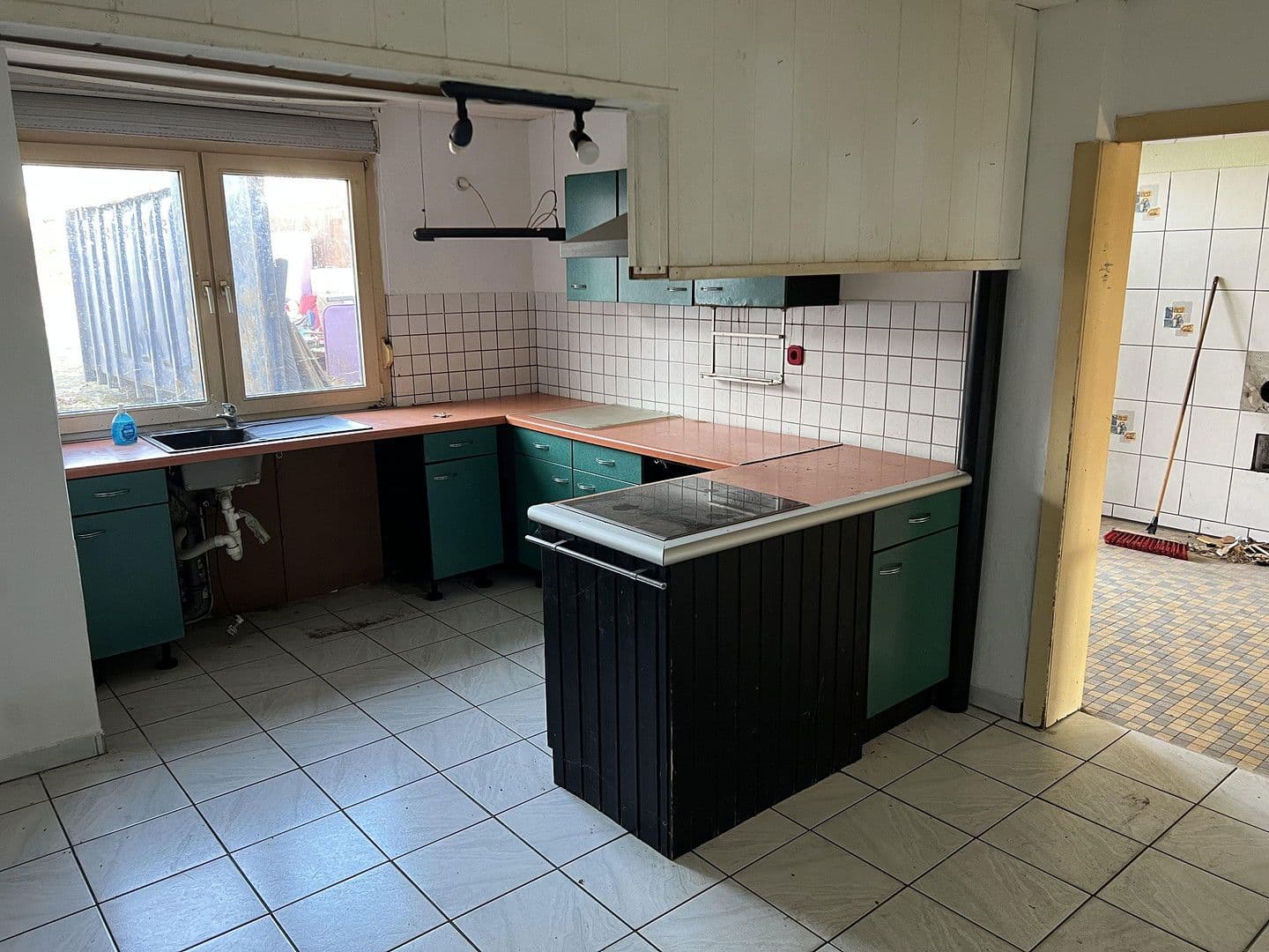 Prodej domu 120 m², pozemek 10.761 m², Meisterstraße 61, Rahden, Severní Porýní-Vestfálsko Prodej domu 120 m², pozemek 10.761 m², Meisterstraße 61, Rahden, Severní Porýní-Vestfálsko